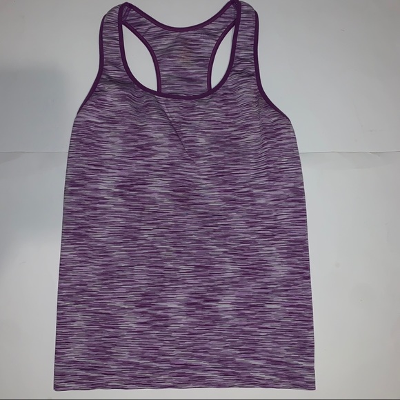 Two athletic tank tops - Picture 3 of 4